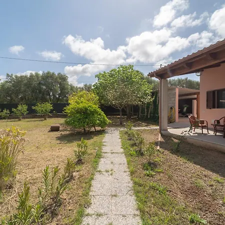 Villa Cantiano Surigheddu